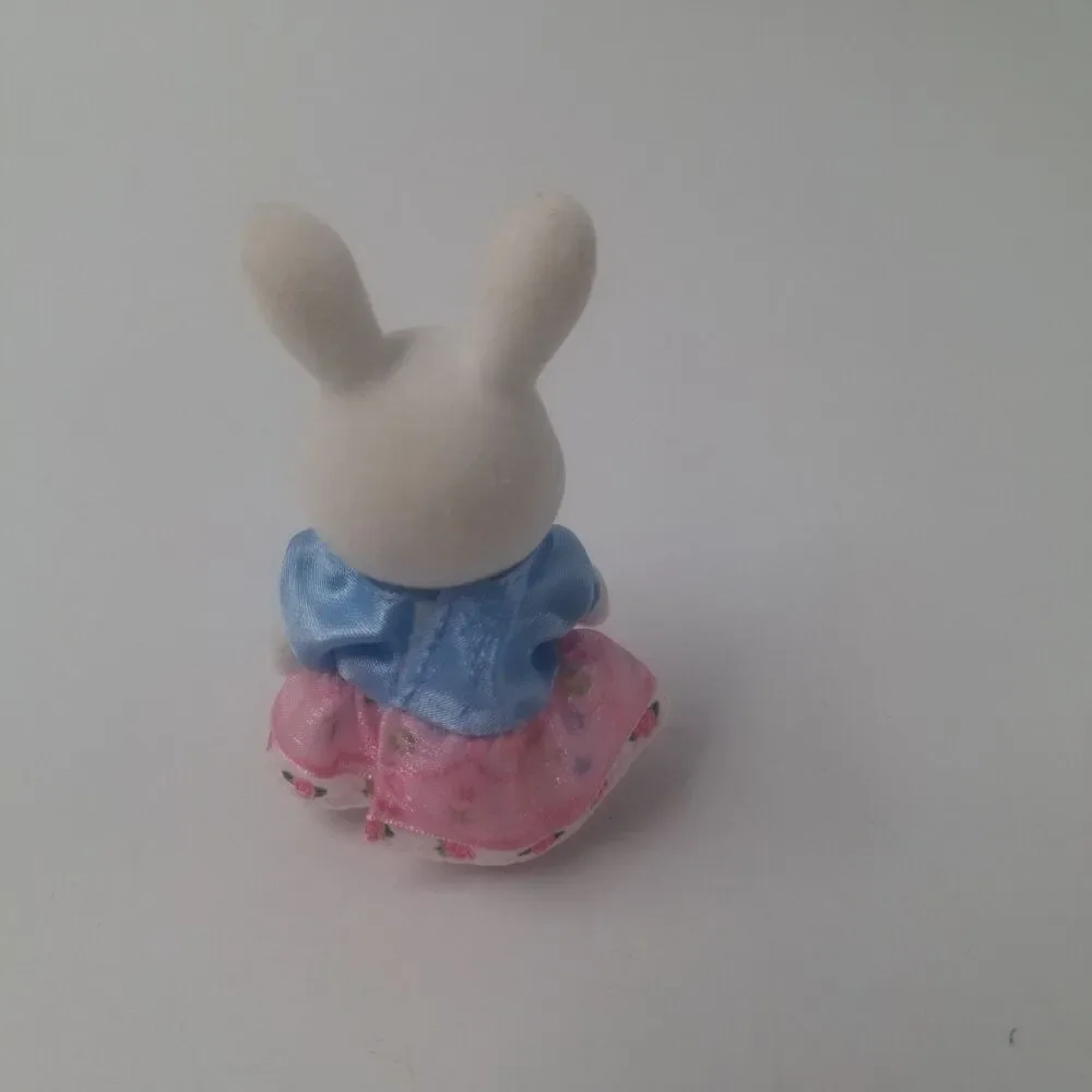Sylvanian Families Maisie Snow White Rabbit Calico Critters